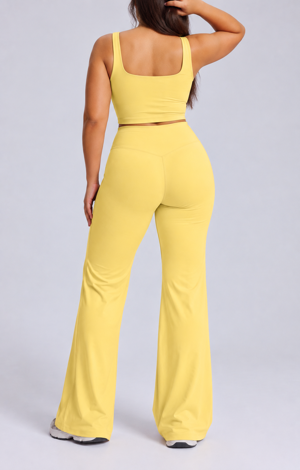 QYLÉ Curve Flare Legging