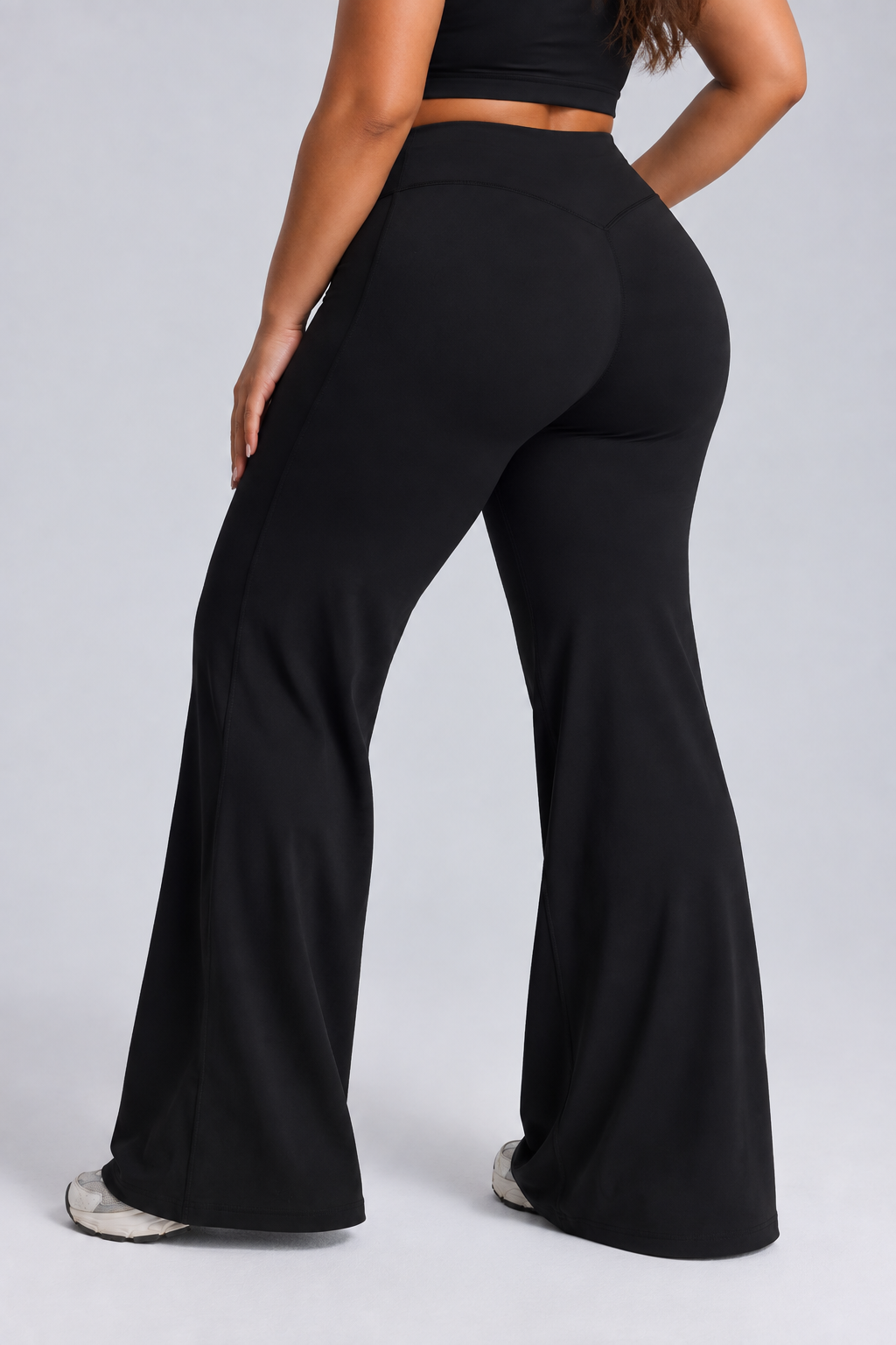 QYLÉ Curve Flare Legging